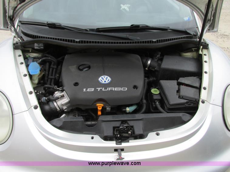 image for item J8733 2000 Volkswagen New Beetle GLX