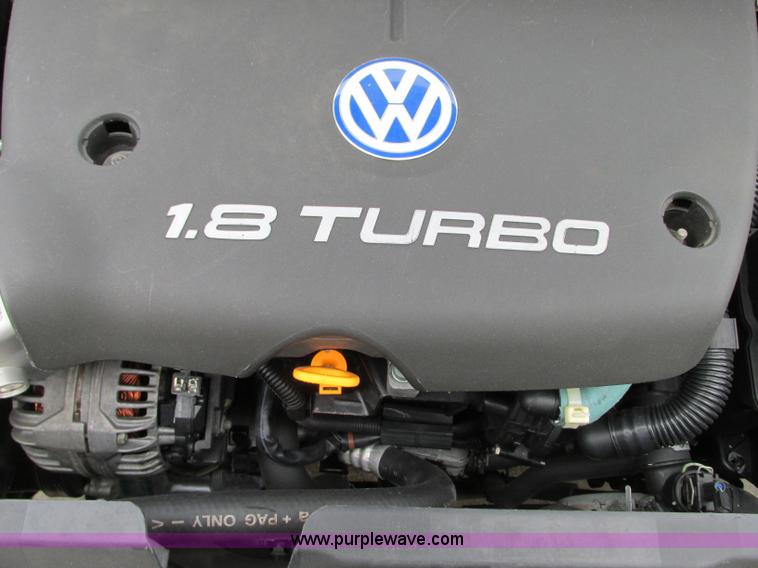 image for item J8733 2000 Volkswagen New Beetle GLX