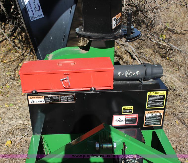 image for item K1237 Frontier WC1105 chipper