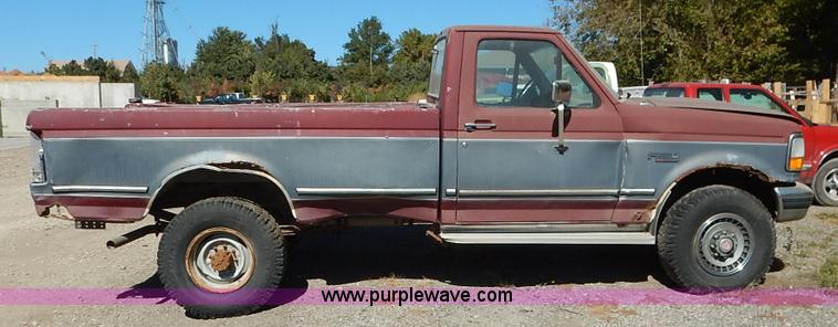 image for item K1743 1992 Ford F250 HD XLT pickup truck