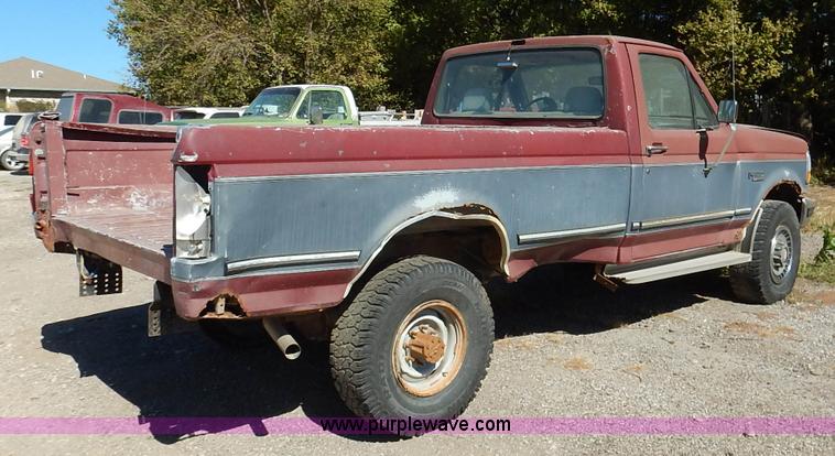 image for item K1743 1992 Ford F250 HD XLT pickup truck