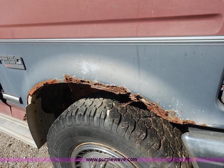 image for item K1743 1992 Ford F250 HD XLT pickup truck