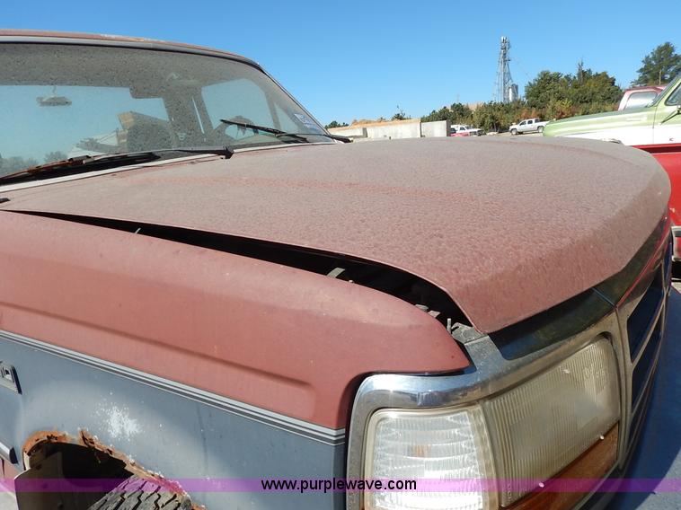 image for item K1743 1992 Ford F250 HD XLT pickup truck