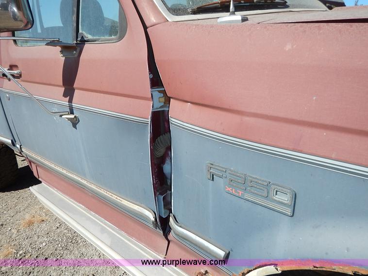 image for item K1743 1992 Ford F250 HD XLT pickup truck