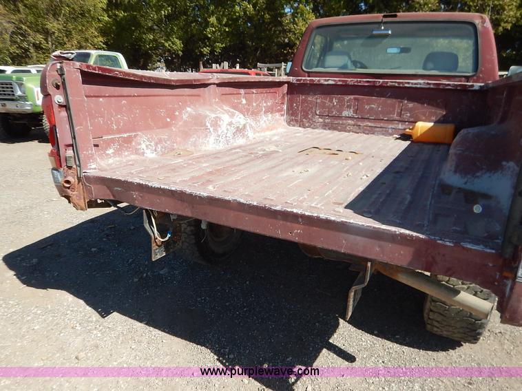 image for item K1743 1992 Ford F250 HD XLT pickup truck