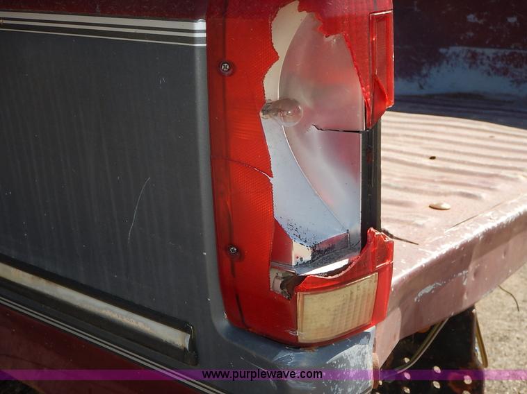 image for item K1743 1992 Ford F250 HD XLT pickup truck