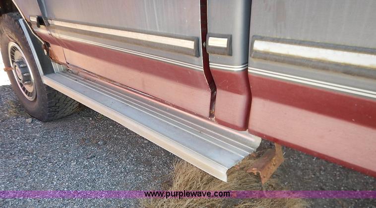 image for item K1743 1992 Ford F250 HD XLT pickup truck