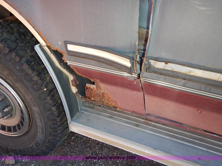 image for item K1743 1992 Ford F250 HD XLT pickup truck