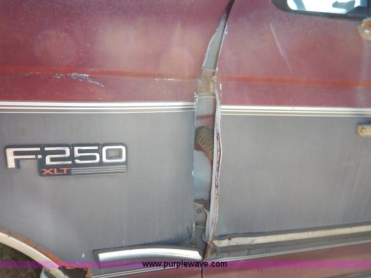 image for item K1743 1992 Ford F250 HD XLT pickup truck