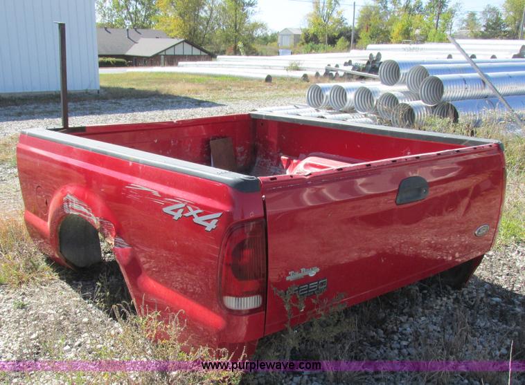 image for item K2218 2003 Ford F250 Super Duty pickup truck bed