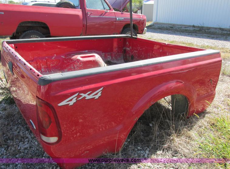 image for item K2218 2003 Ford F250 Super Duty pickup truck bed