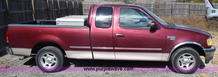 image for item K4762 1998 Ford F150 XLT SuperCab pickup truck