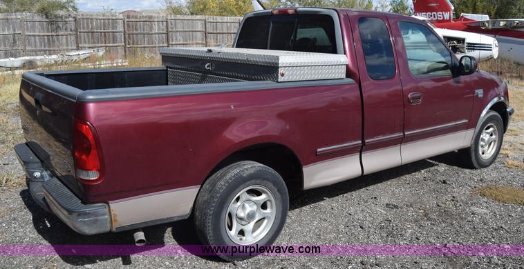 image for item K4762 1998 Ford F150 XLT SuperCab pickup truck