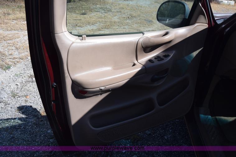 image for item K4762 1998 Ford F150 XLT SuperCab pickup truck