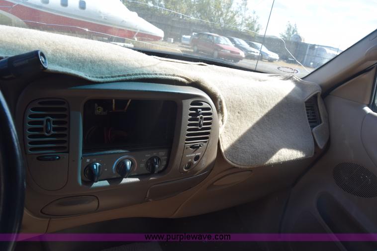 image for item K4762 1998 Ford F150 XLT SuperCab pickup truck