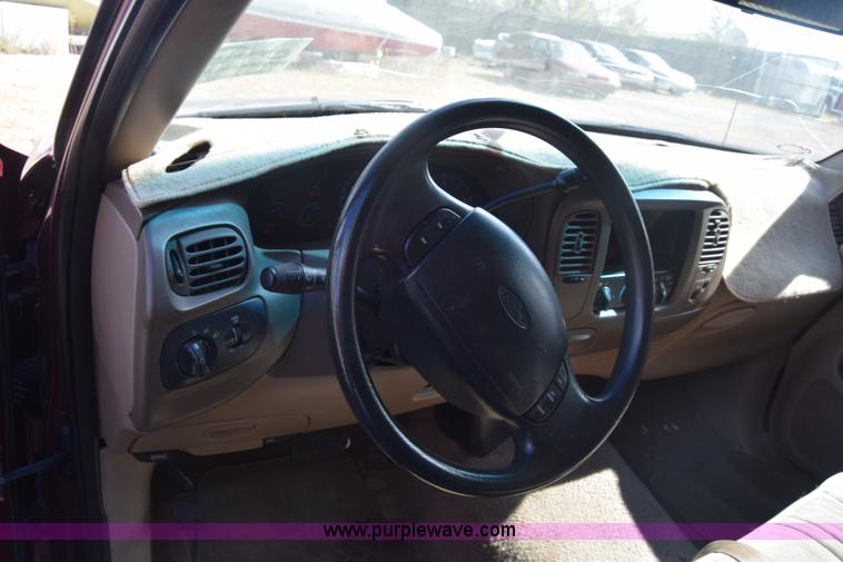 image for item K4762 1998 Ford F150 XLT SuperCab pickup truck