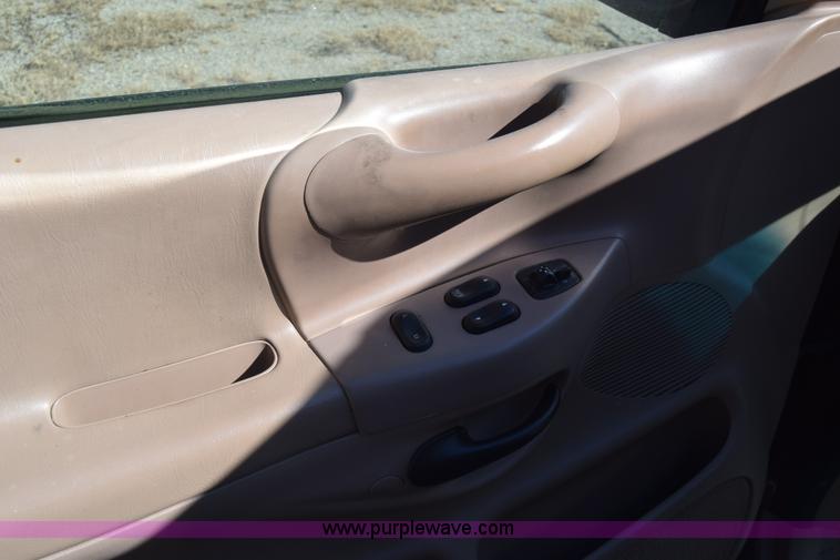 image for item K4762 1998 Ford F150 XLT SuperCab pickup truck