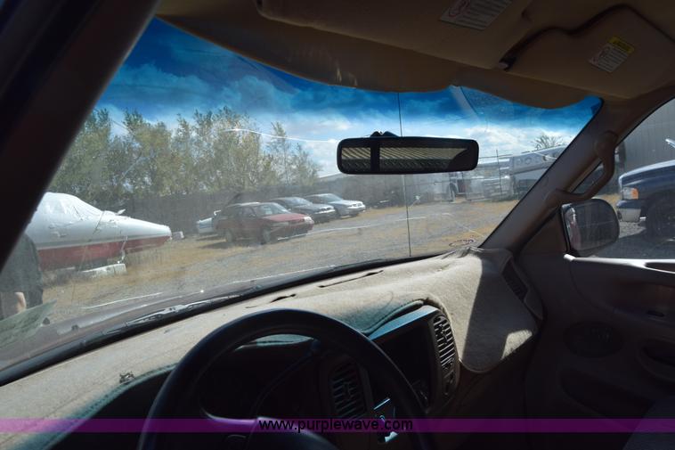 image for item K4762 1998 Ford F150 XLT SuperCab pickup truck