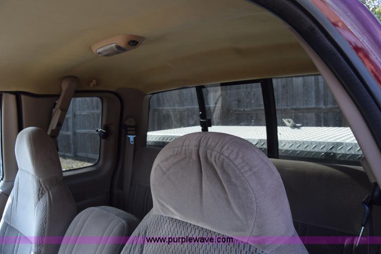 image for item K4762 1998 Ford F150 XLT SuperCab pickup truck