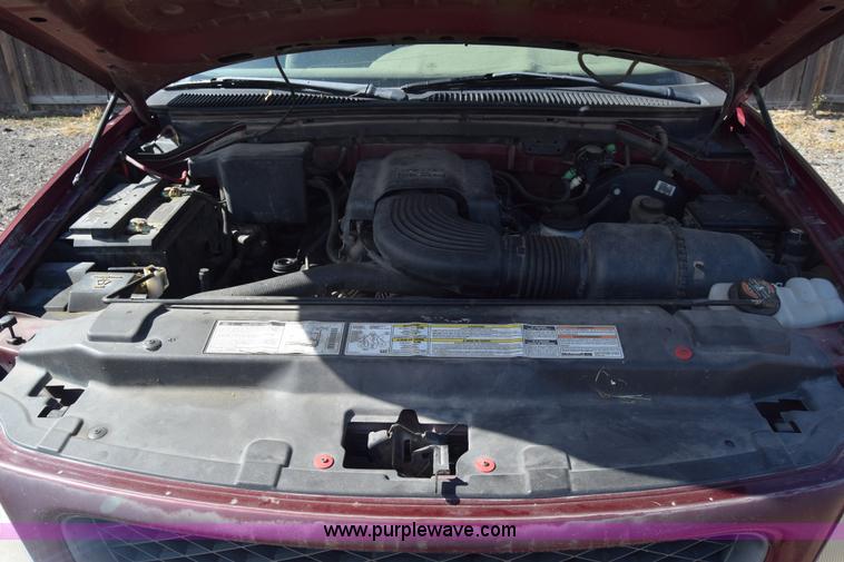 image for item K4762 1998 Ford F150 XLT SuperCab pickup truck