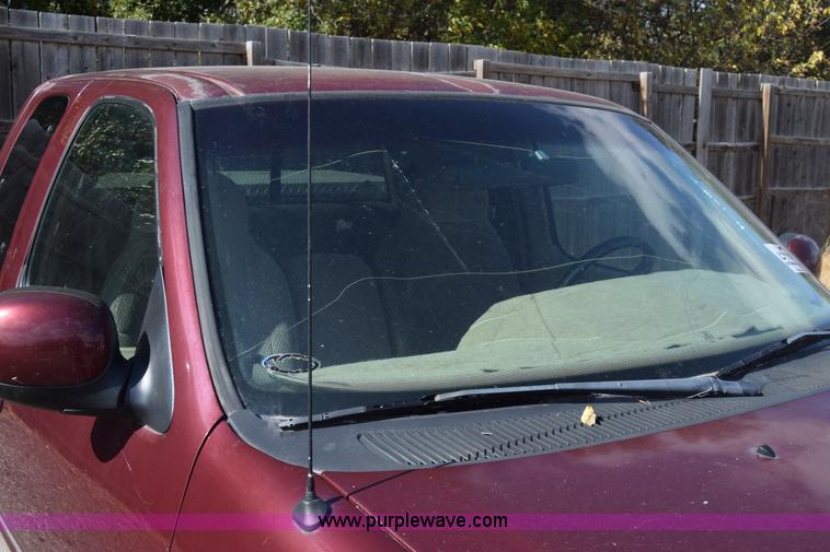 image for item K4762 1998 Ford F150 XLT SuperCab pickup truck