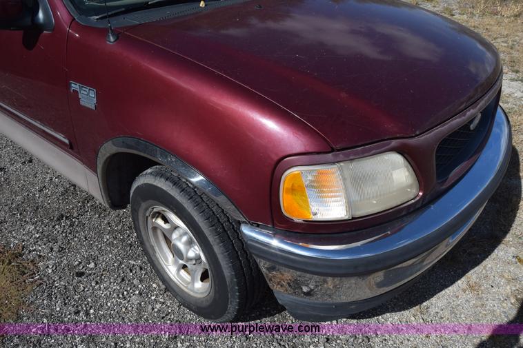 image for item K4762 1998 Ford F150 XLT SuperCab pickup truck