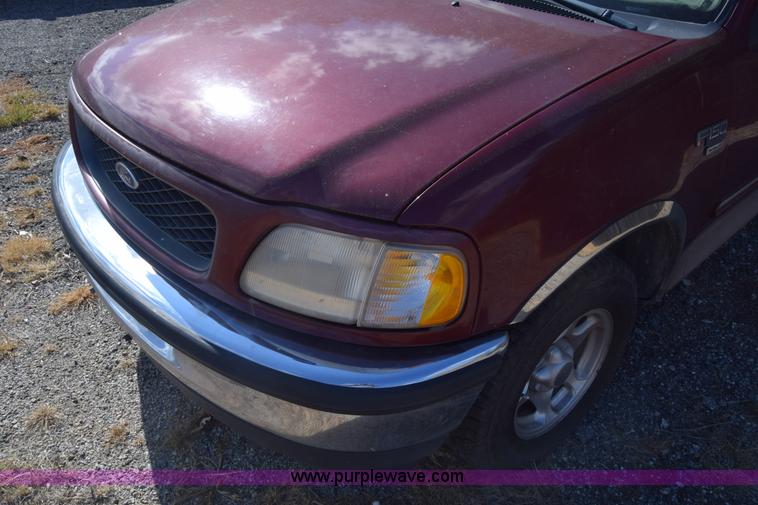 image for item K4762 1998 Ford F150 XLT SuperCab pickup truck