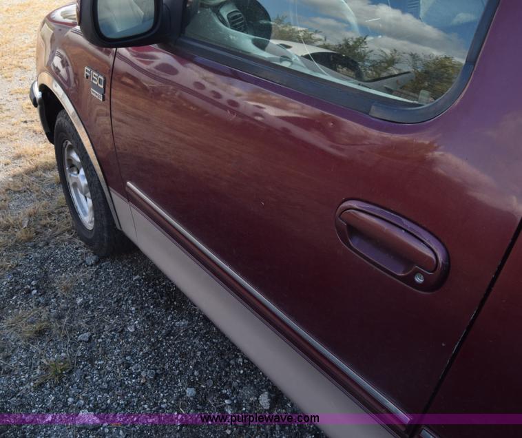 image for item K4762 1998 Ford F150 XLT SuperCab pickup truck