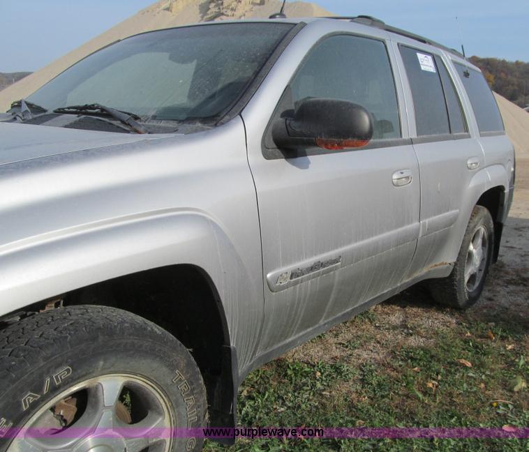 image for item K6389 2004 Chevrolet TrailBlazer LT SUV