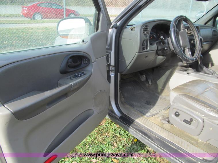 image for item K6389 2004 Chevrolet TrailBlazer LT SUV