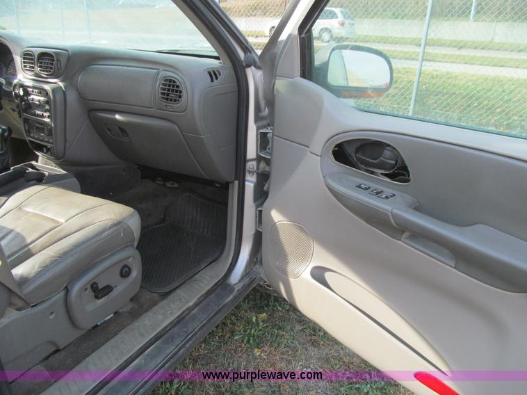 image for item K6389 2004 Chevrolet TrailBlazer LT SUV