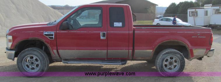 image for item K6390 2008 Ford F250 Super Duty XLT SuperCab pickup truck
