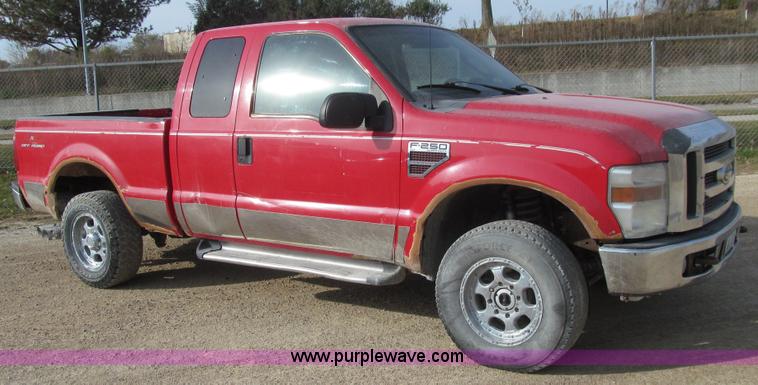 image for item K6390 2008 Ford F250 Super Duty XLT SuperCab pickup truck