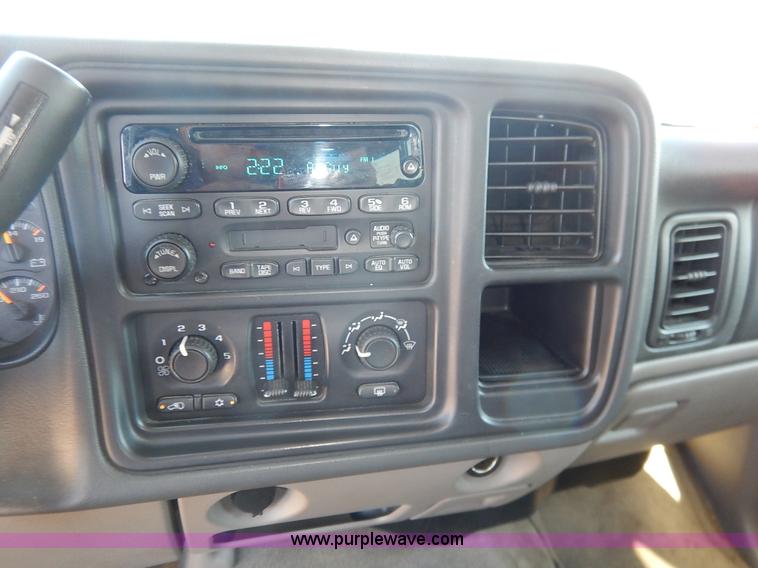 image for item L3508 2005 Chevrolet Tahoe SUV