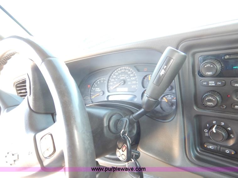 image for item L3508 2005 Chevrolet Tahoe SUV