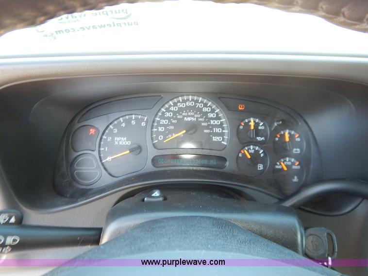 image for item L3508 2005 Chevrolet Tahoe SUV