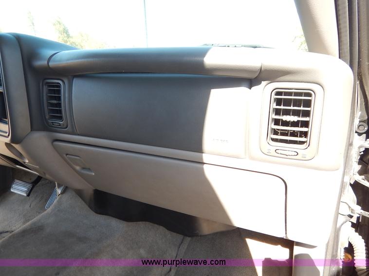 image for item L3508 2005 Chevrolet Tahoe SUV