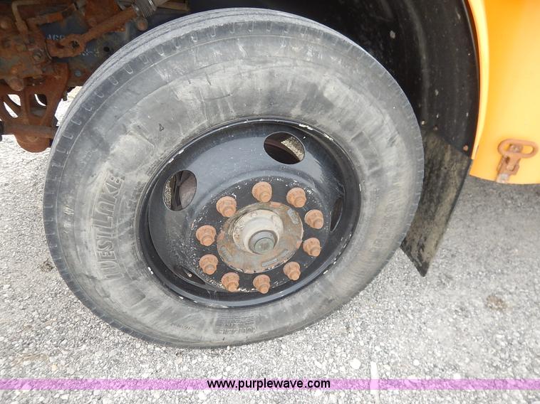 image for item L3529 2004 Blue Bird Vision school bus