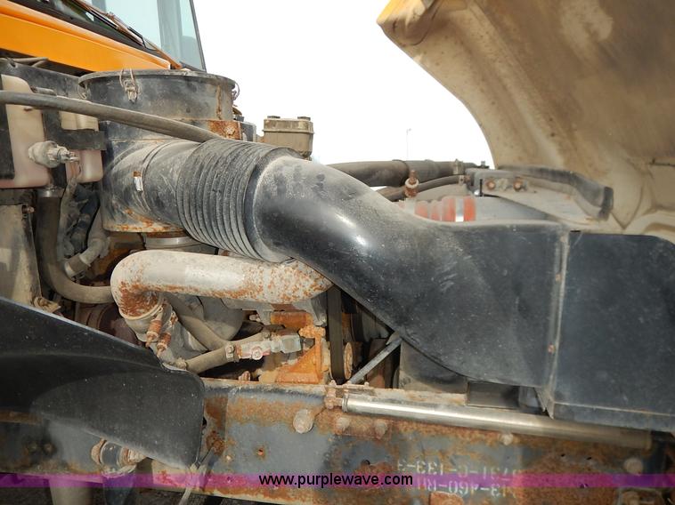 image for item L3529 2004 Blue Bird Vision school bus