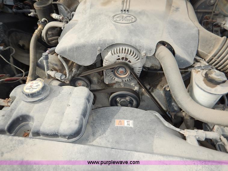 image for item L3530 2002 Ford Crown Victoria