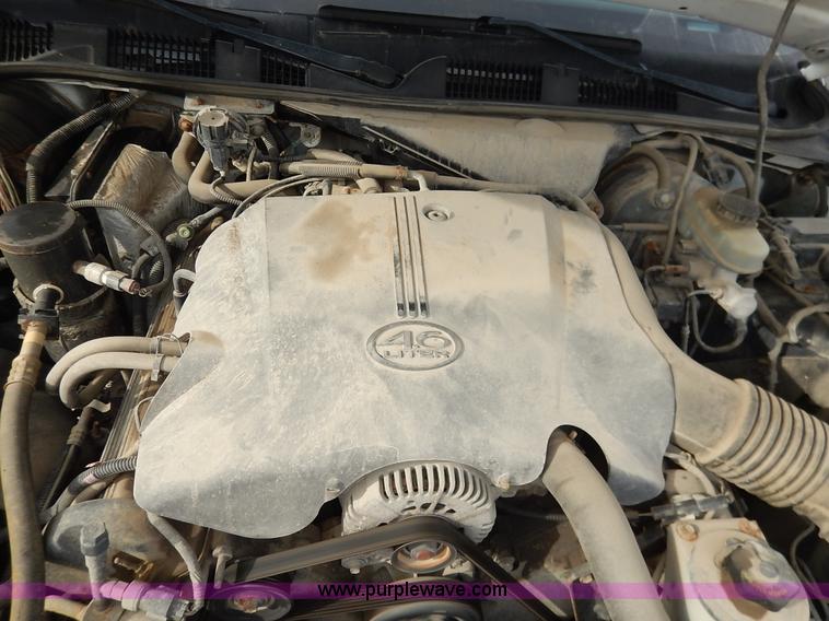 image for item L3530 2002 Ford Crown Victoria