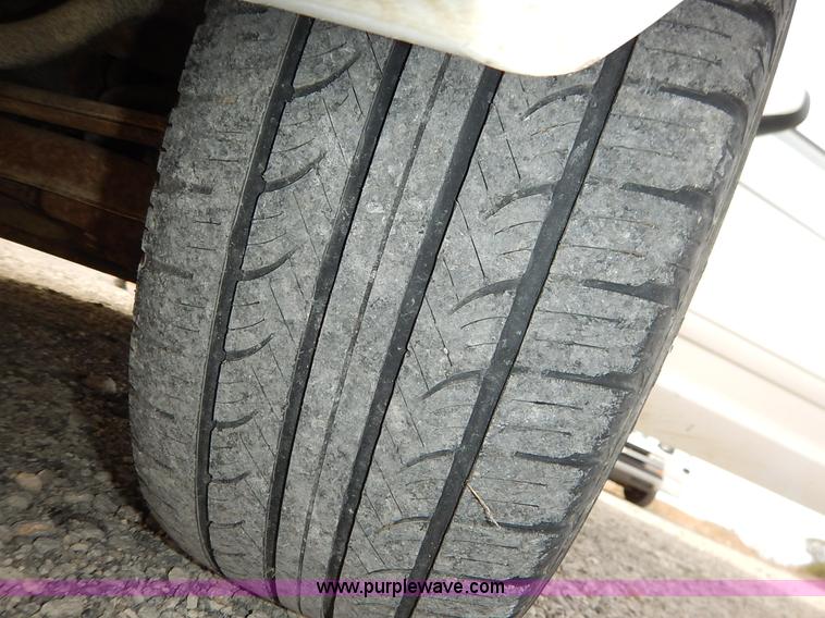 image for item L3530 2002 Ford Crown Victoria