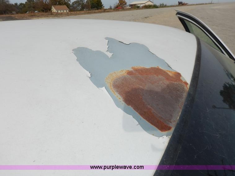 image for item L3530 2002 Ford Crown Victoria