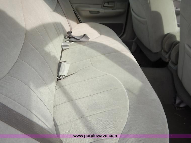 image for item L3530 2002 Ford Crown Victoria