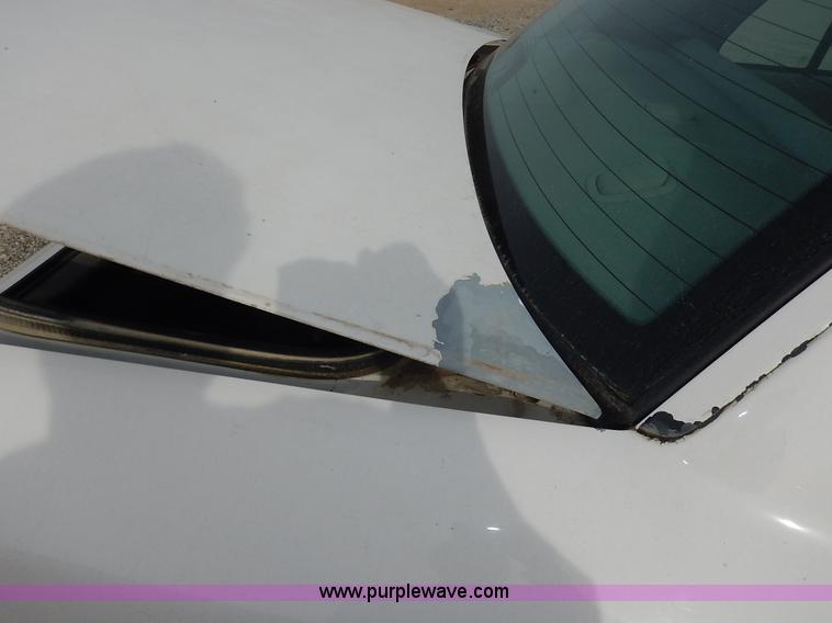 image for item L3530 2002 Ford Crown Victoria