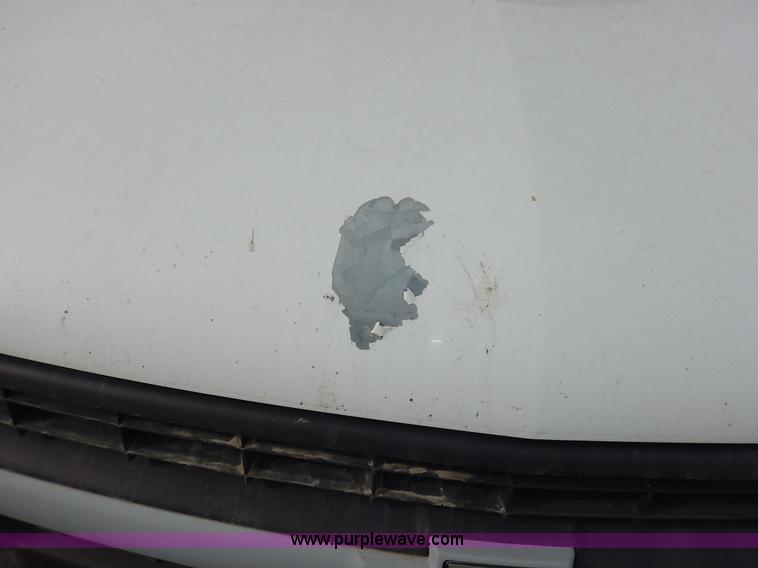 image for item L3531 2000 Chevrolet Suburban C2500 SUV