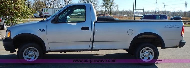 image for item L3538 2003 Ford F150 XL pickup truck