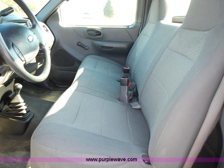 image for item L3538 2003 Ford F150 XL pickup truck