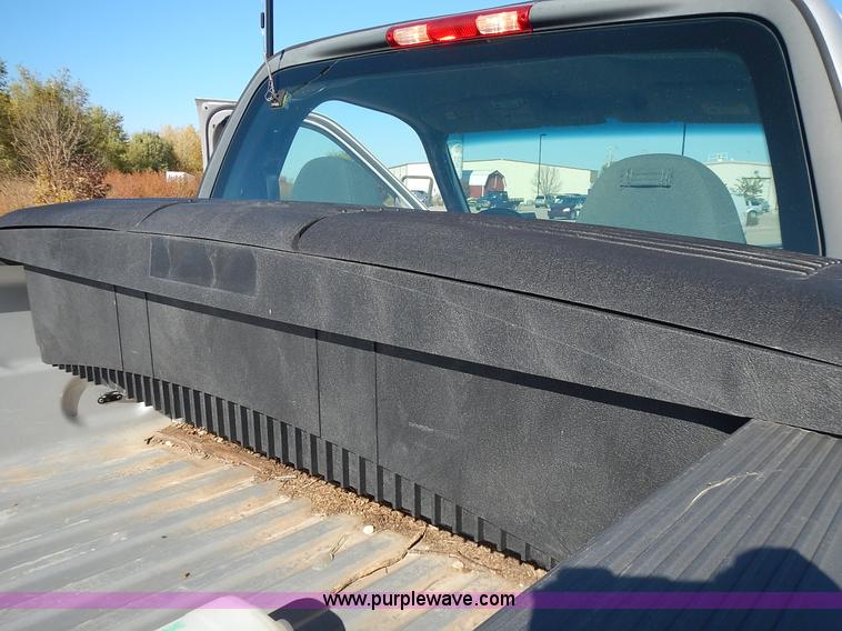 image for item L3538 2003 Ford F150 XL pickup truck