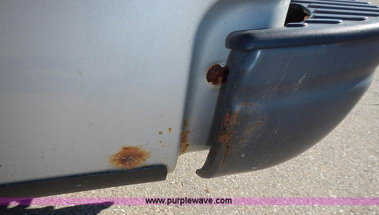 image for item L3538 2003 Ford F150 XL pickup truck